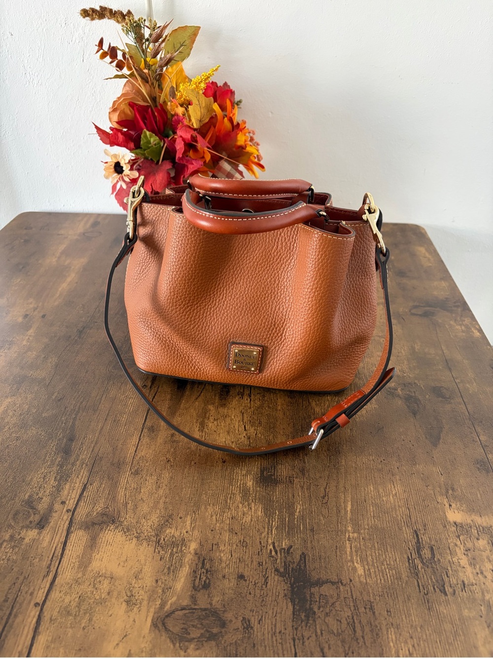 Dooney Bourke mini Barlow NWT